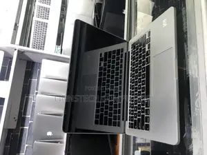 Laptop Apple MacBook Pro 2015 8GB Intel Core I5 SSD 256GB