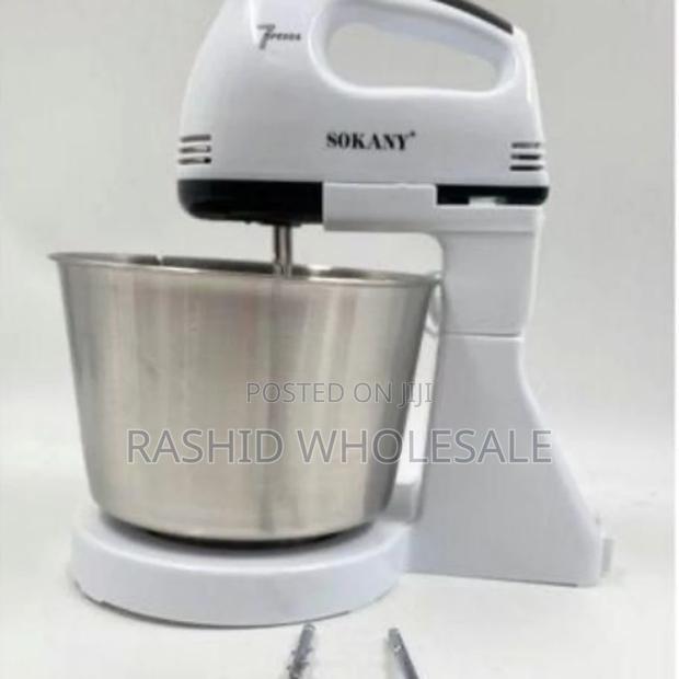 Mixer With Bowl