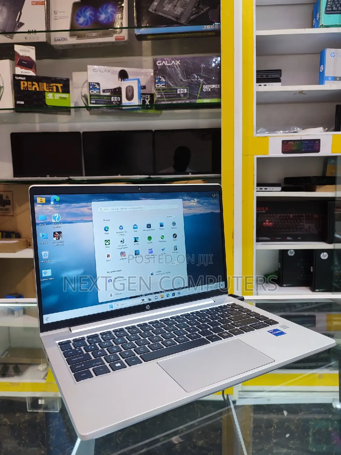 New Laptop HP 8GB Intel Core I7 SSD 512GB