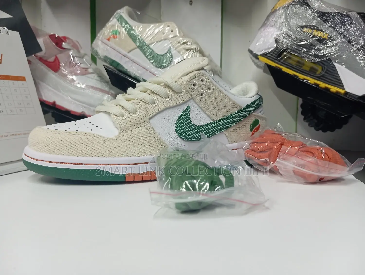 Nike Jarritos
