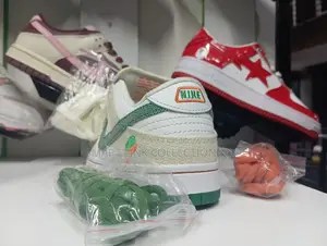 Nike Jarritos