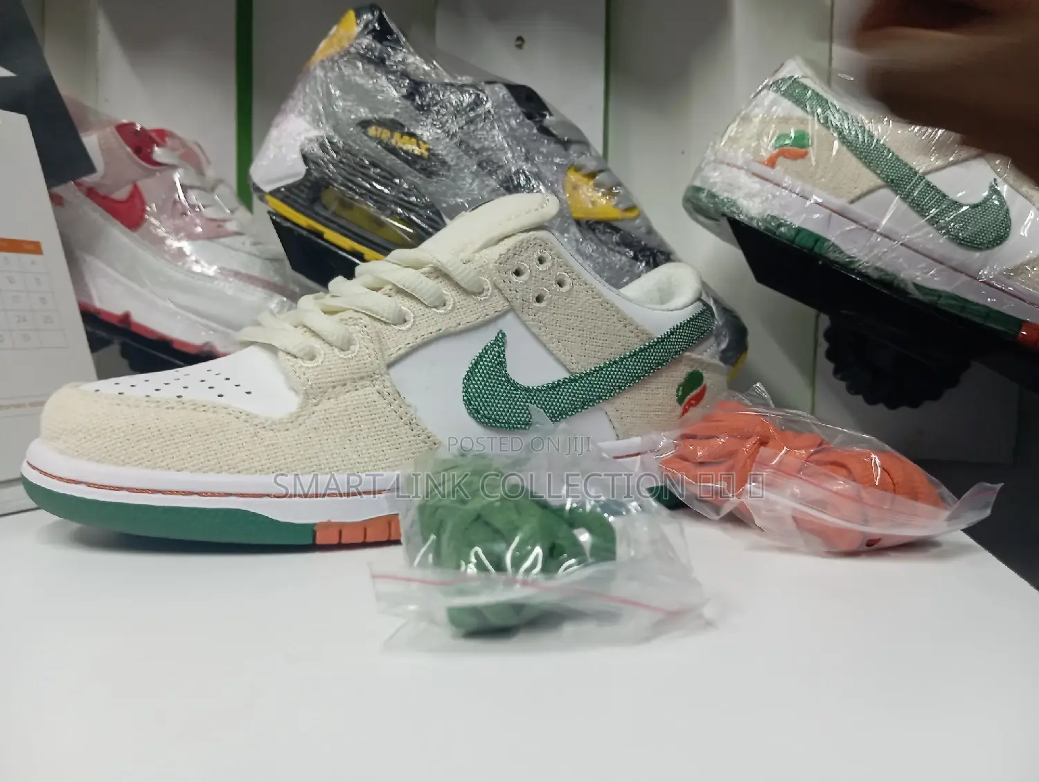 Nike Jarritos