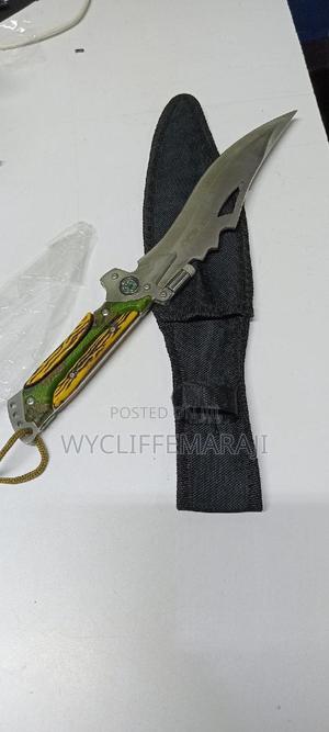 Heavy Duty Stylish Camping Knife - thumbnail 2
