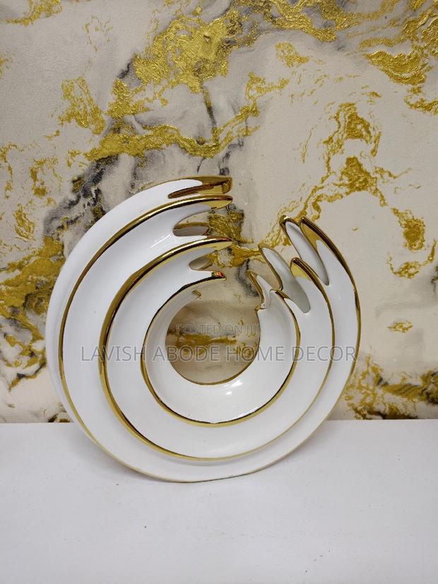 Ceramic Ocean Wave Decor Piece - thumbnail 2