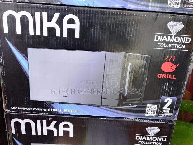 Microwave! Microwave!Mika 20l Digital Microwave Oven Silver - main view