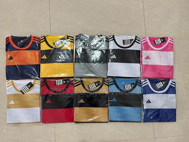 High Quality Football Uniforms - main view