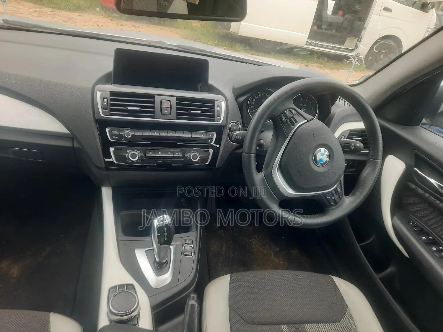 BMW 118i 2017 Silver