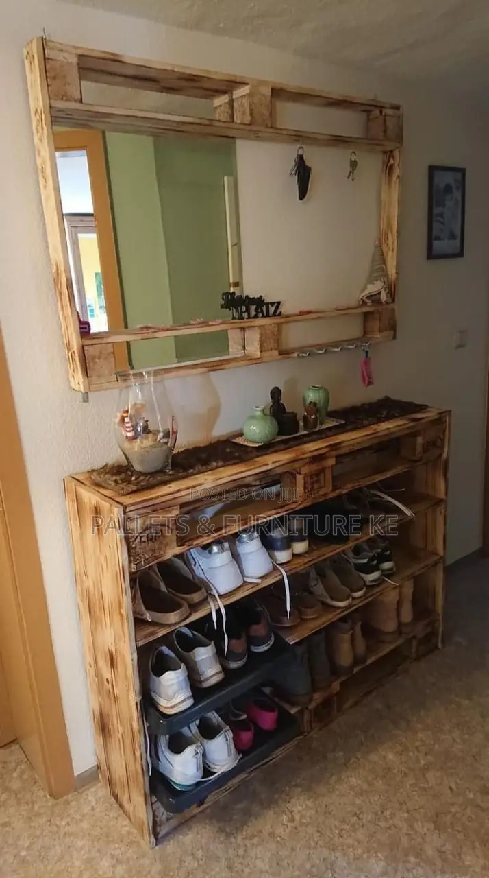 Burnt Oak Footwear Holder