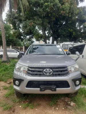 Toyota Hilux 2017 Silver