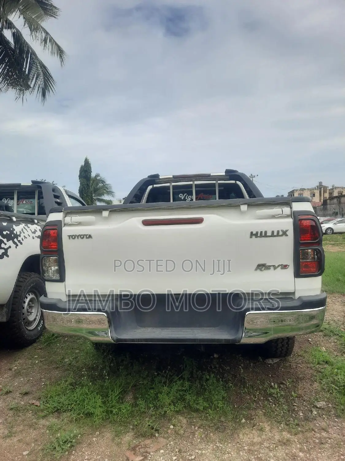 Toyota Hilux 2017 White
