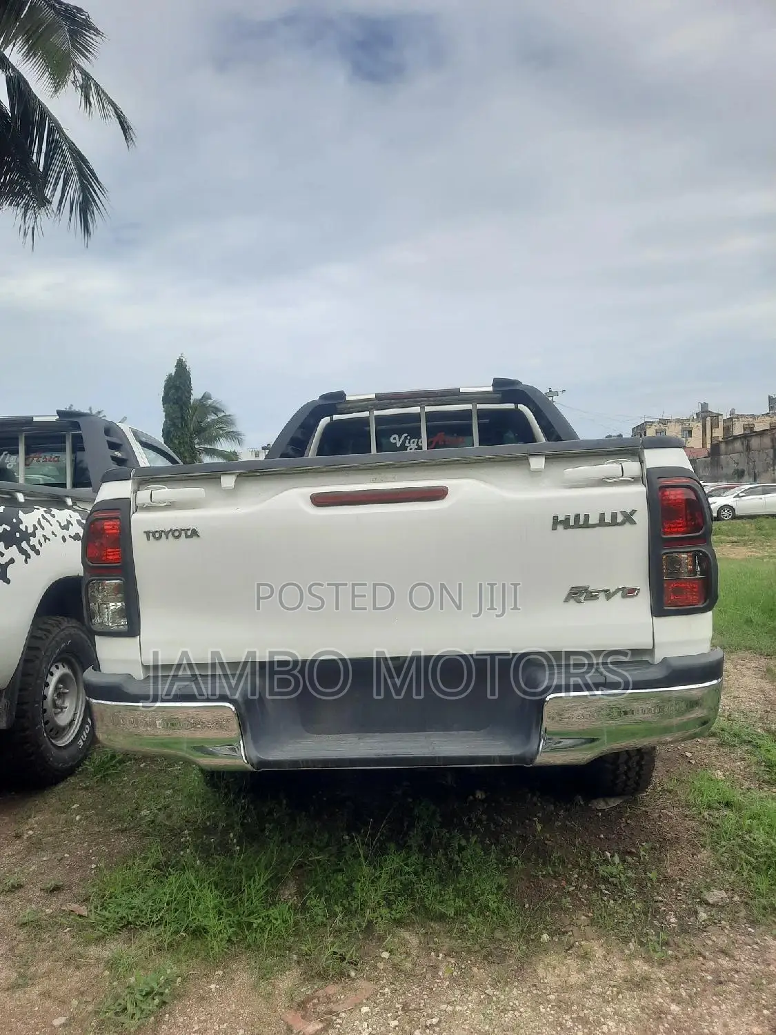 Toyota Hilux 2017 White