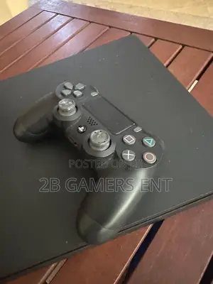 Ps4 Slim Console, 2 Pads Original