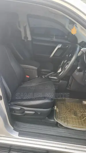 Toyota Land Cruiser Prado 2017 Silver