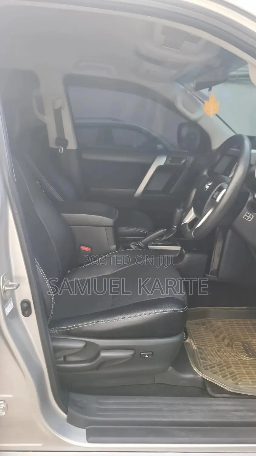 Toyota Land Cruiser Prado 2017 Silver