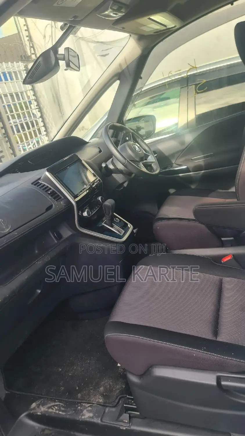 Nissan Serena 2017 White