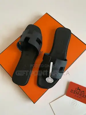 Hermes Women Sandals Black in Colour