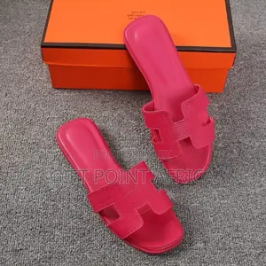 Hermes Women Sandals Pink in Color