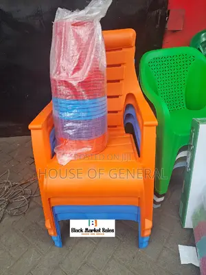 Relaxo Plastic Chair