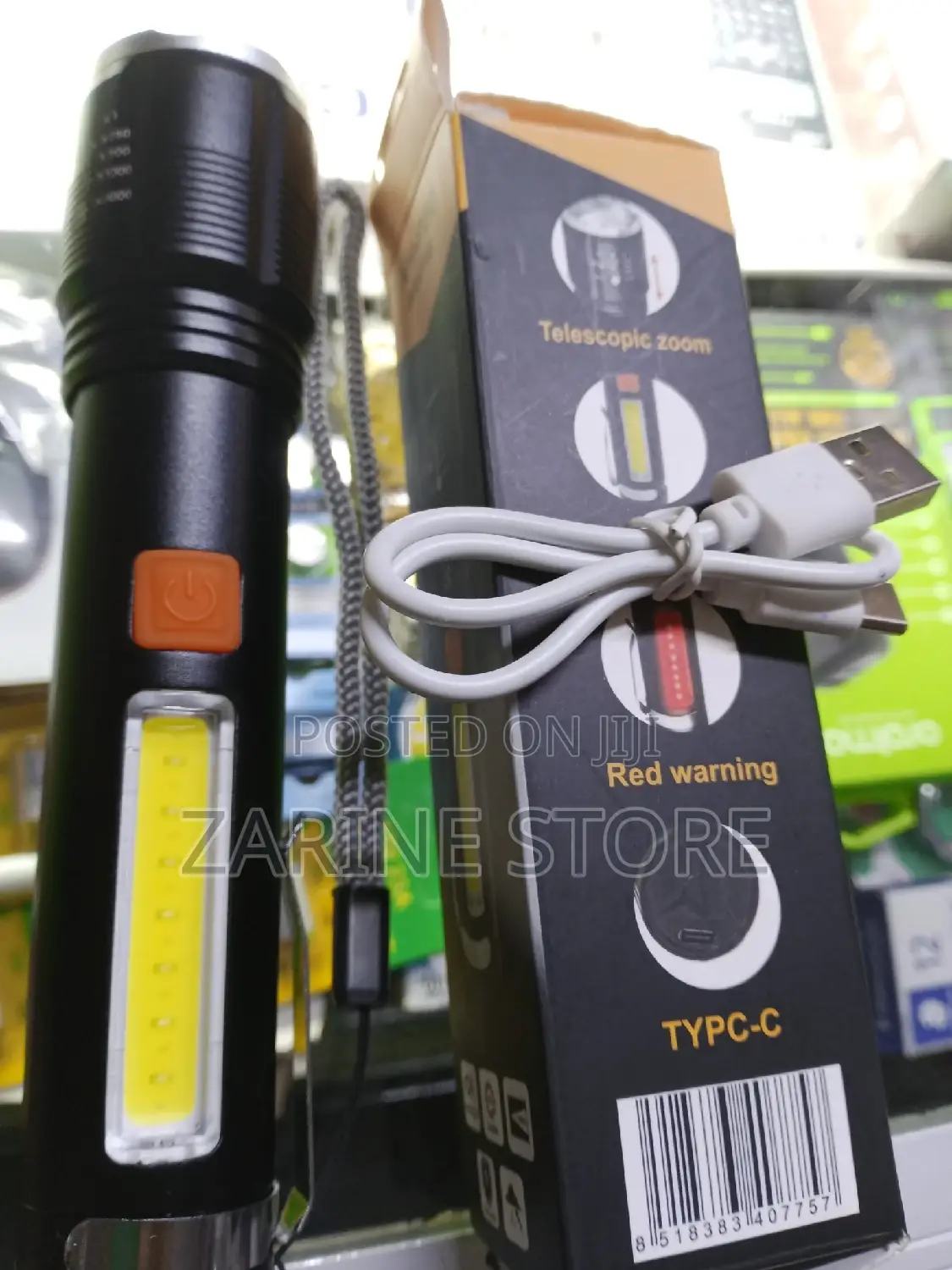Rechargeable Zooming Light Tourch