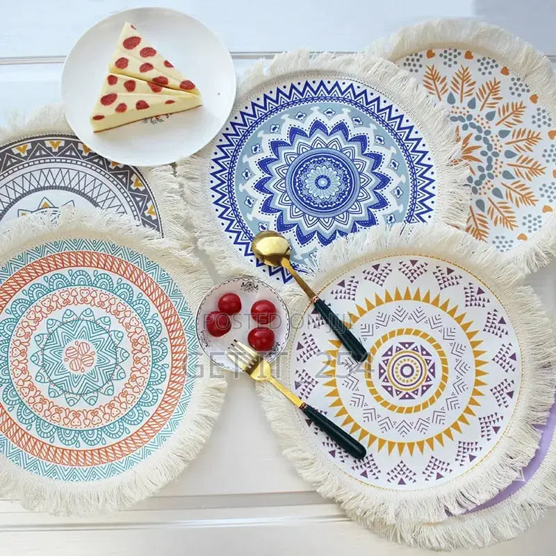 * Bohemian Round Datura Placemats