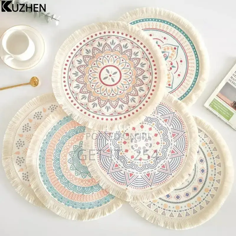 * Bohemian Round Datura Placemats