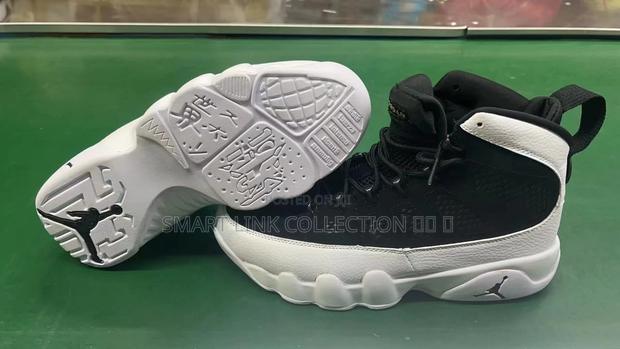 Air Jordan 9 - thumbnail 2