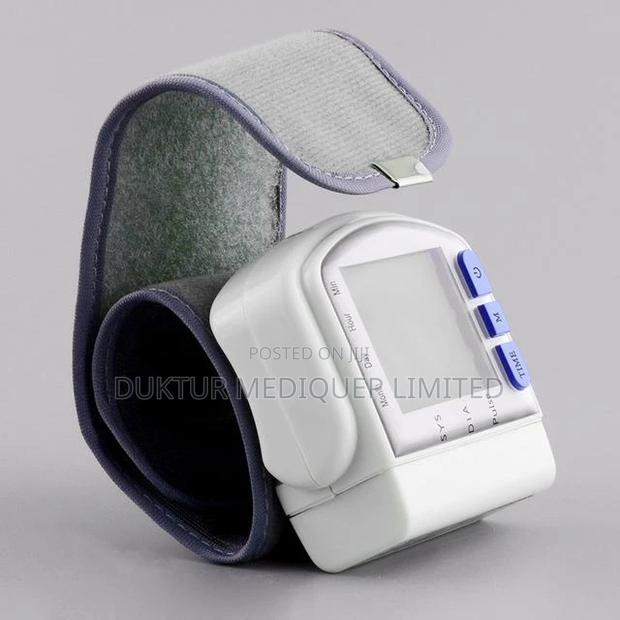 Wrist Blood Pressure Monitor With Voice