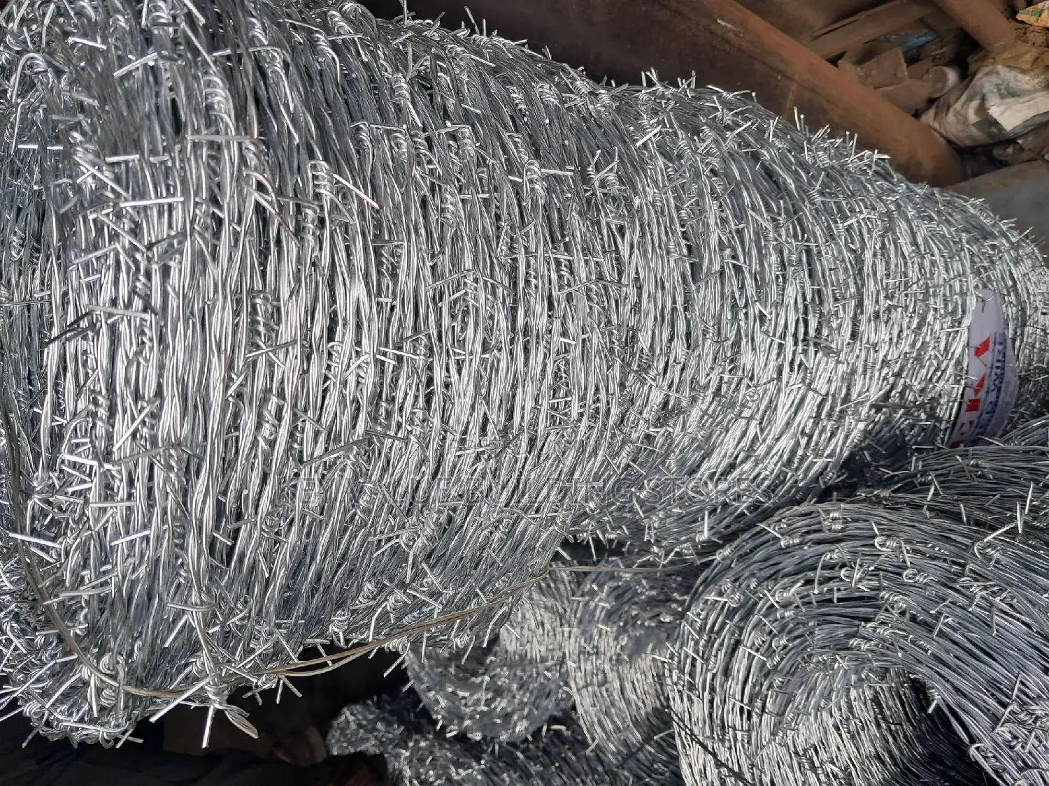 Galvanized Barbed Wire 610M