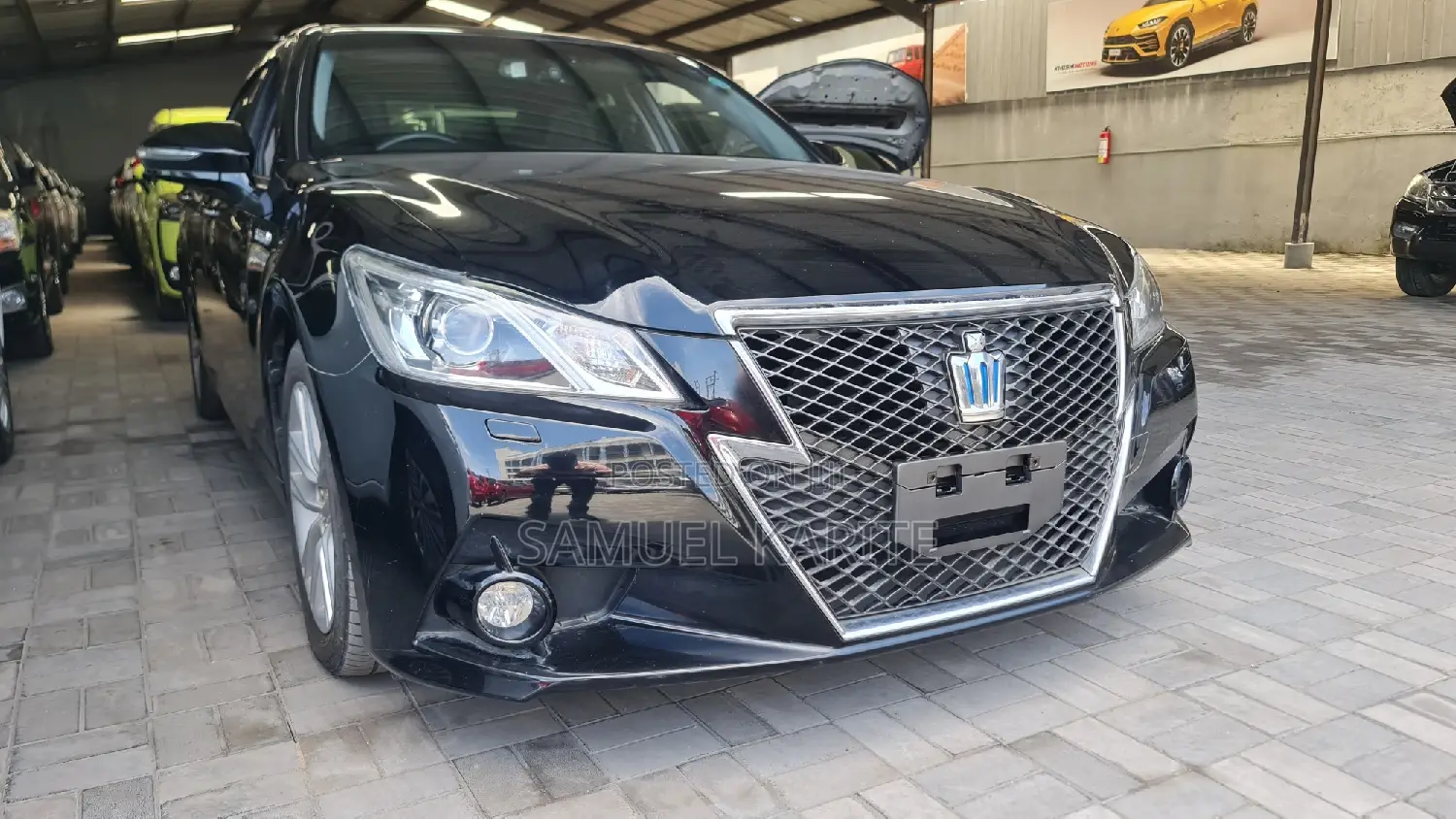 Toyota Crown 2017 Black