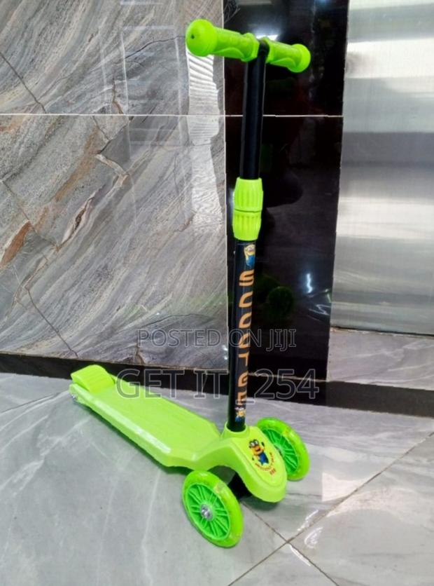 Unisex Scooter  - thumbnail 2