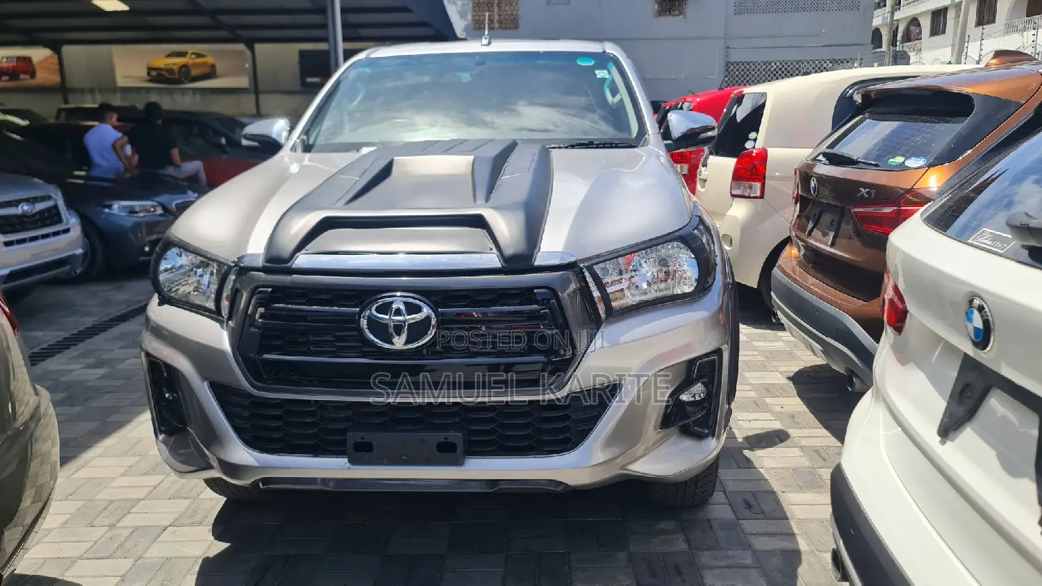 Toyota Hilux 2017 Gray