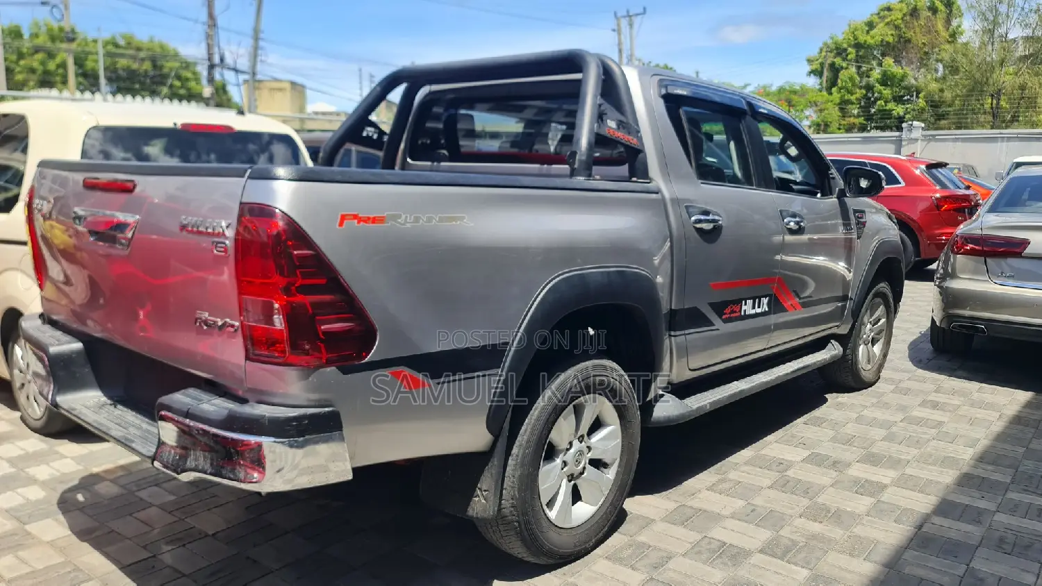 Toyota Hilux 2017 Gray