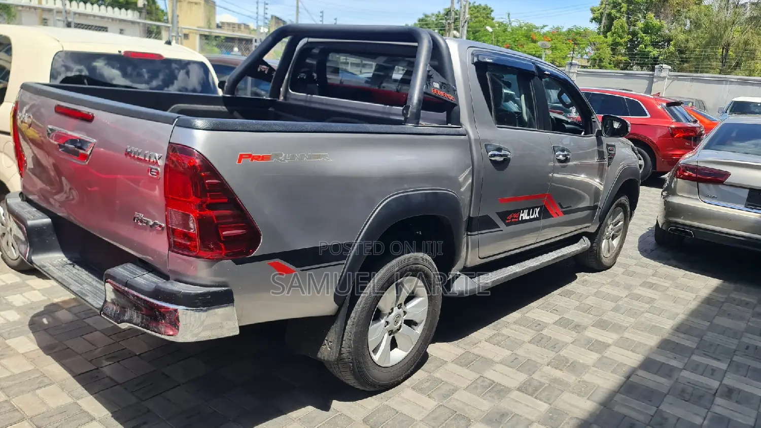 Toyota Hilux 2017 Gray