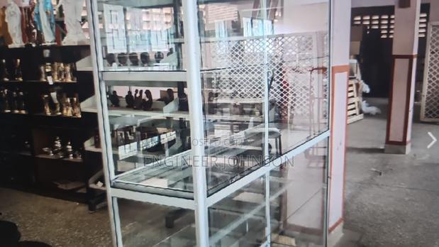 Perfume Display - thumbnail 2