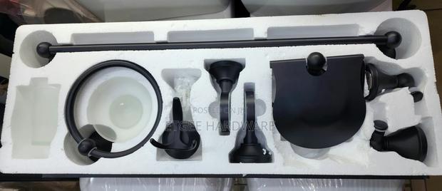 Bathroom Accessories Set Black