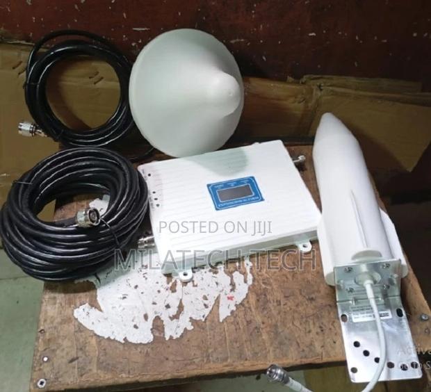 4G 3G GSM Mobile Cell Phone Network Signal - main view