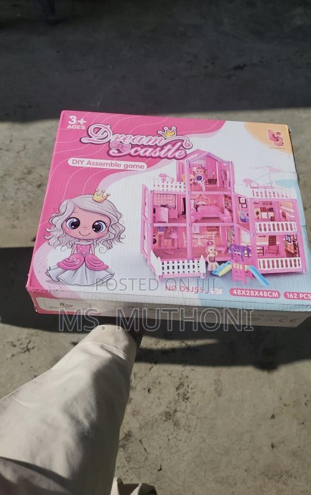 Doll House* 162 PCS *Size* 48 *28 *48