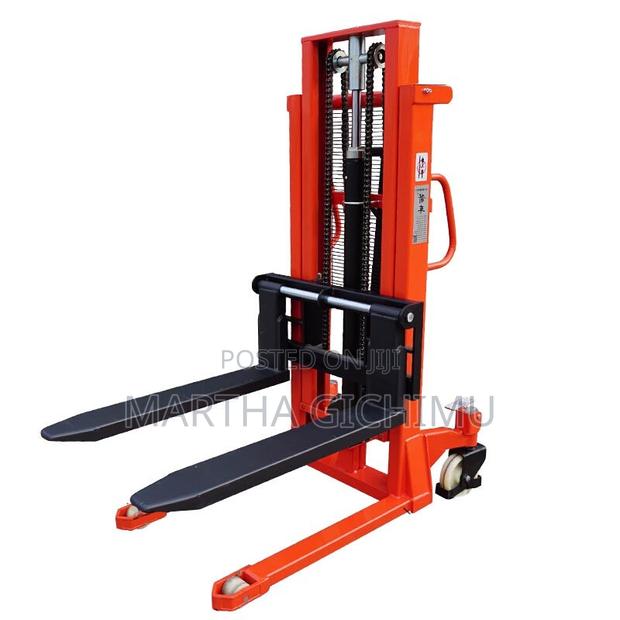 Hydraulic Manual Stacker 2tonnes Available - main view