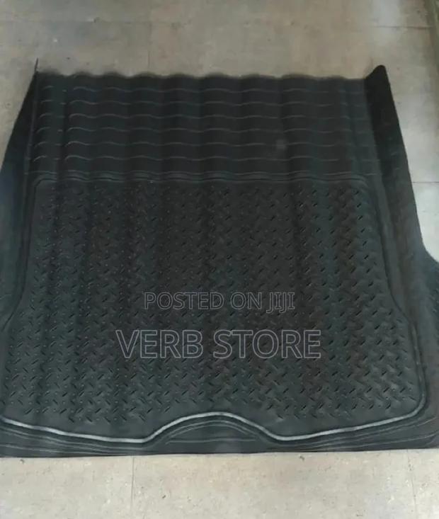 Universal Car Boot Mat - thumbnail 2