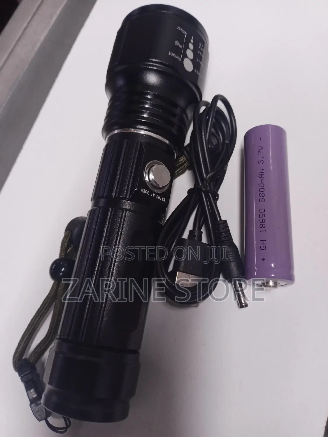 Zooming Light Torch, Rechargeable 6800mah 3.7v Battery