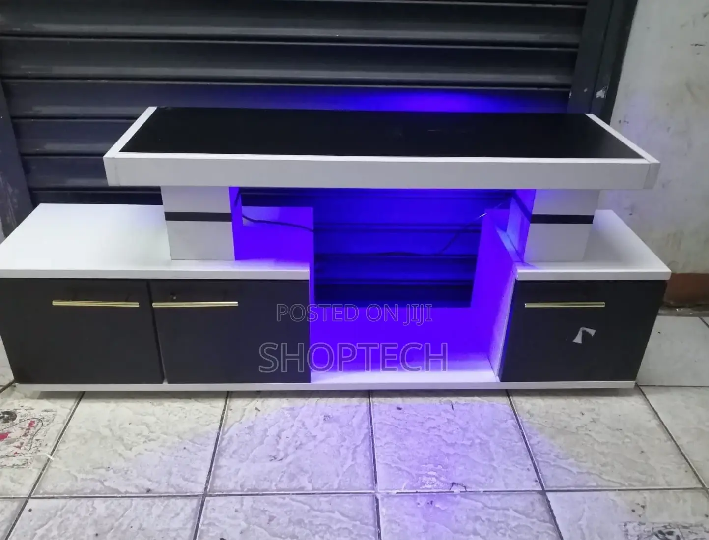 Istanbul 1 TV Stand 
*10% Discount