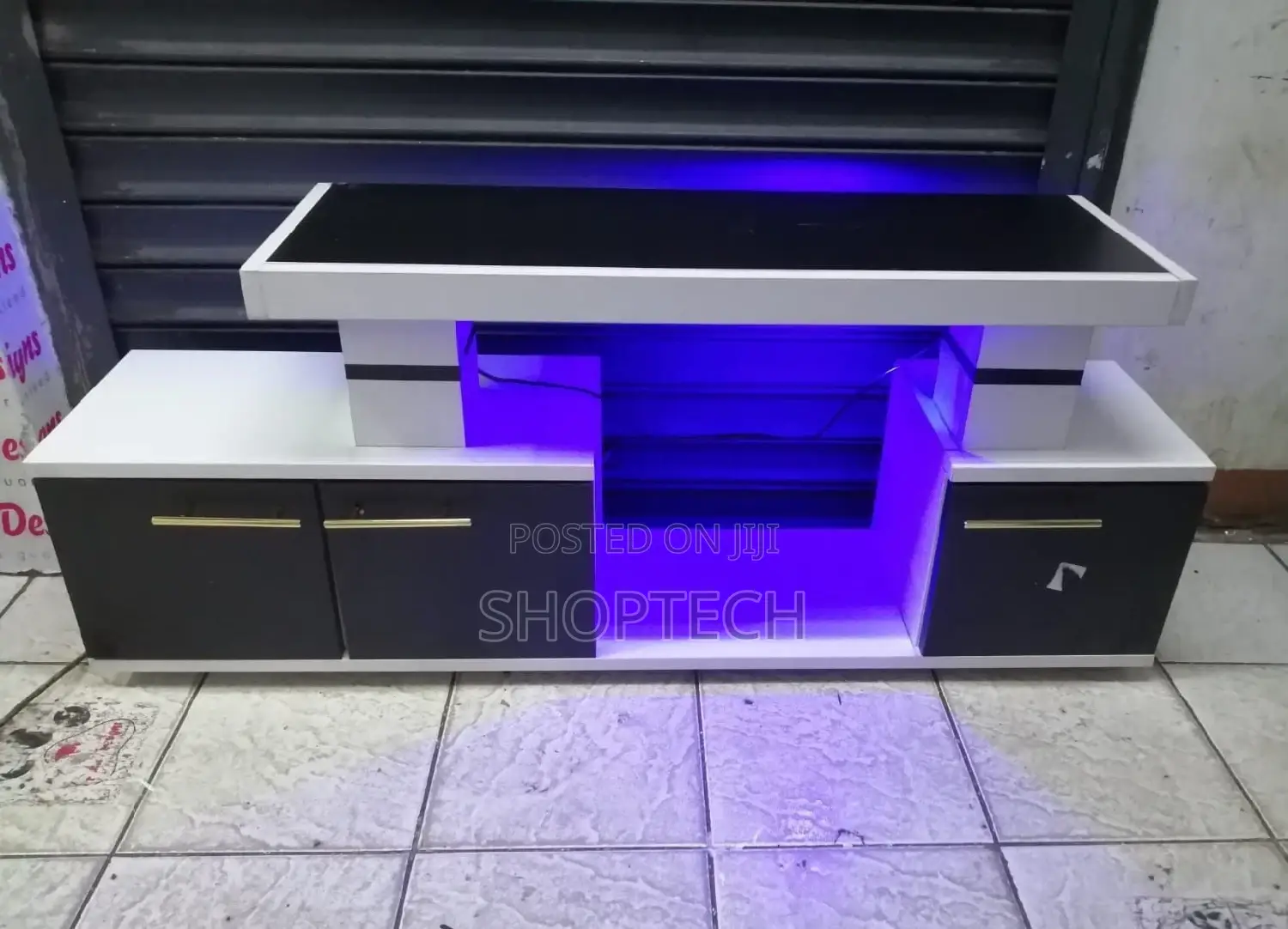 Istanbul 1 TV Stand 
*10% Discount
