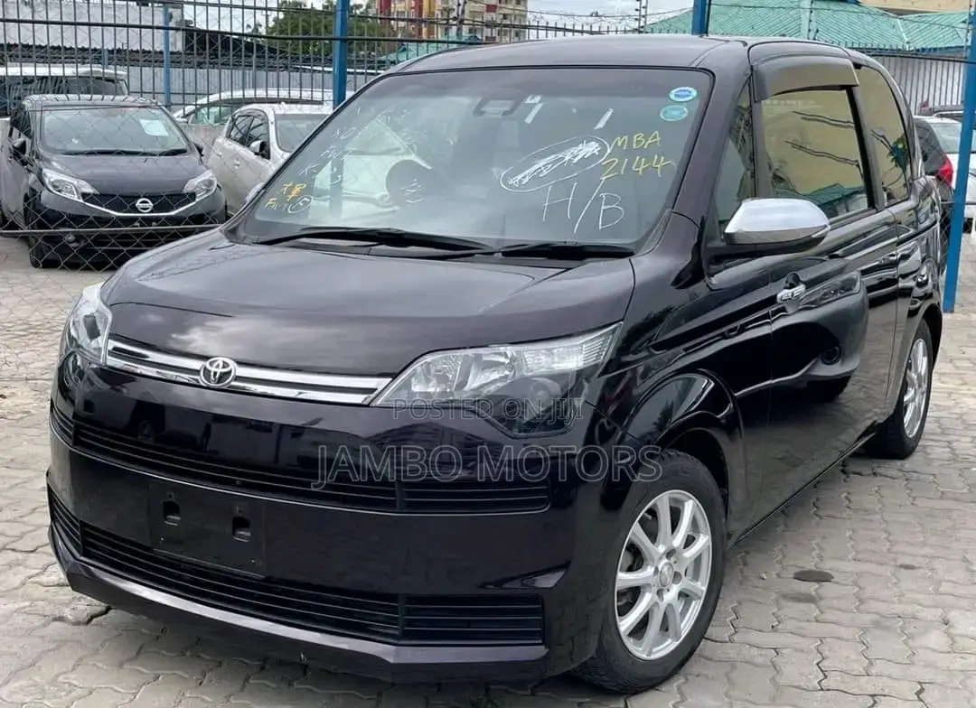 Toyota Spade 1.5 2017 Gray