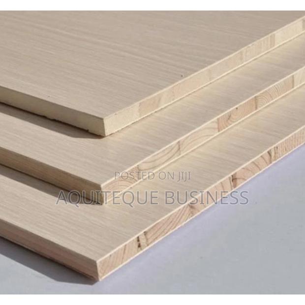 Block Board 18mm.