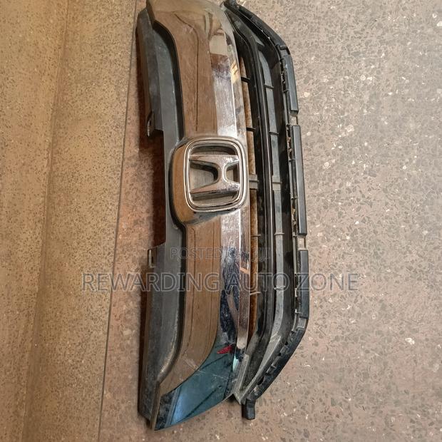Honda Grace Grille - thumbnail 2