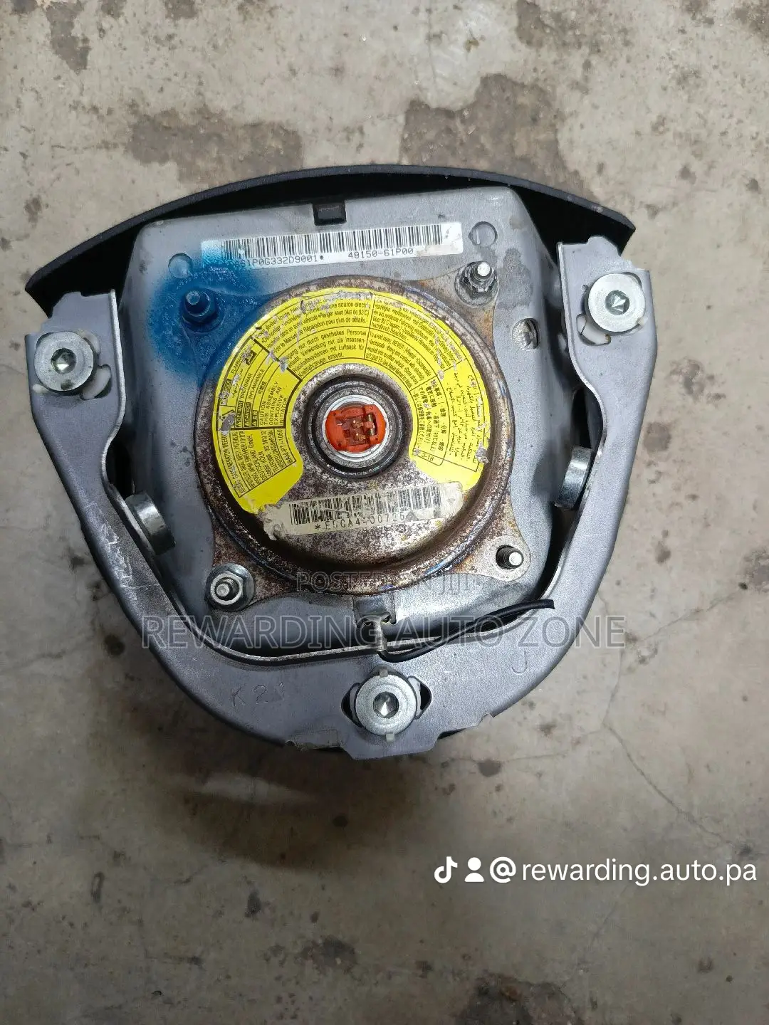 Suzuki Swift Steering Airbag.