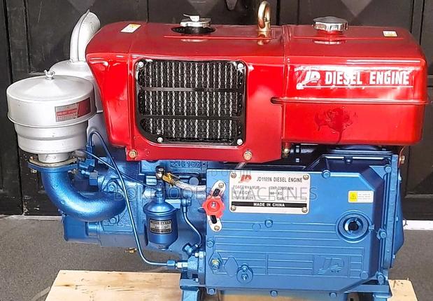 22HP JD Key Start Water Cooled Diesel Engine - main view