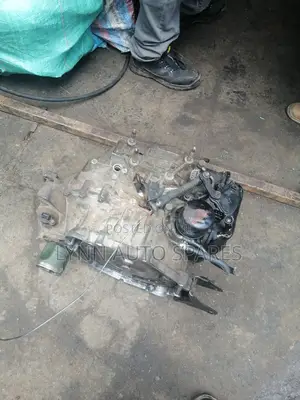 Mitsubishi Galant 4G93 2wd Gearbox