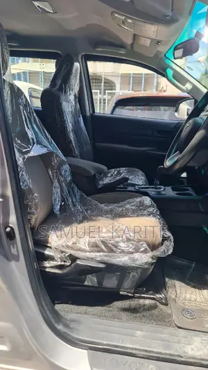 Toyota Hilux 2017 Gray