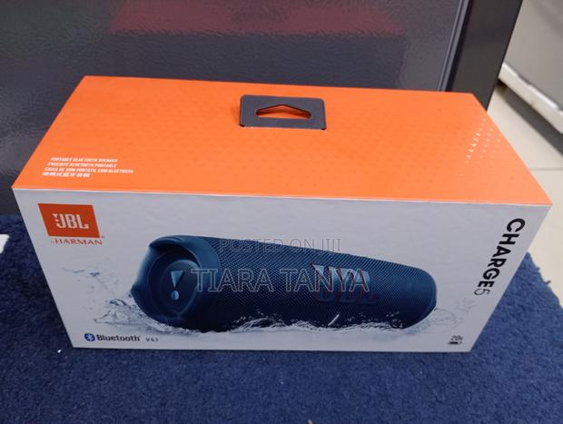 JBL Charge 5 Portable Waterproof Speaker 40W - Black - main view